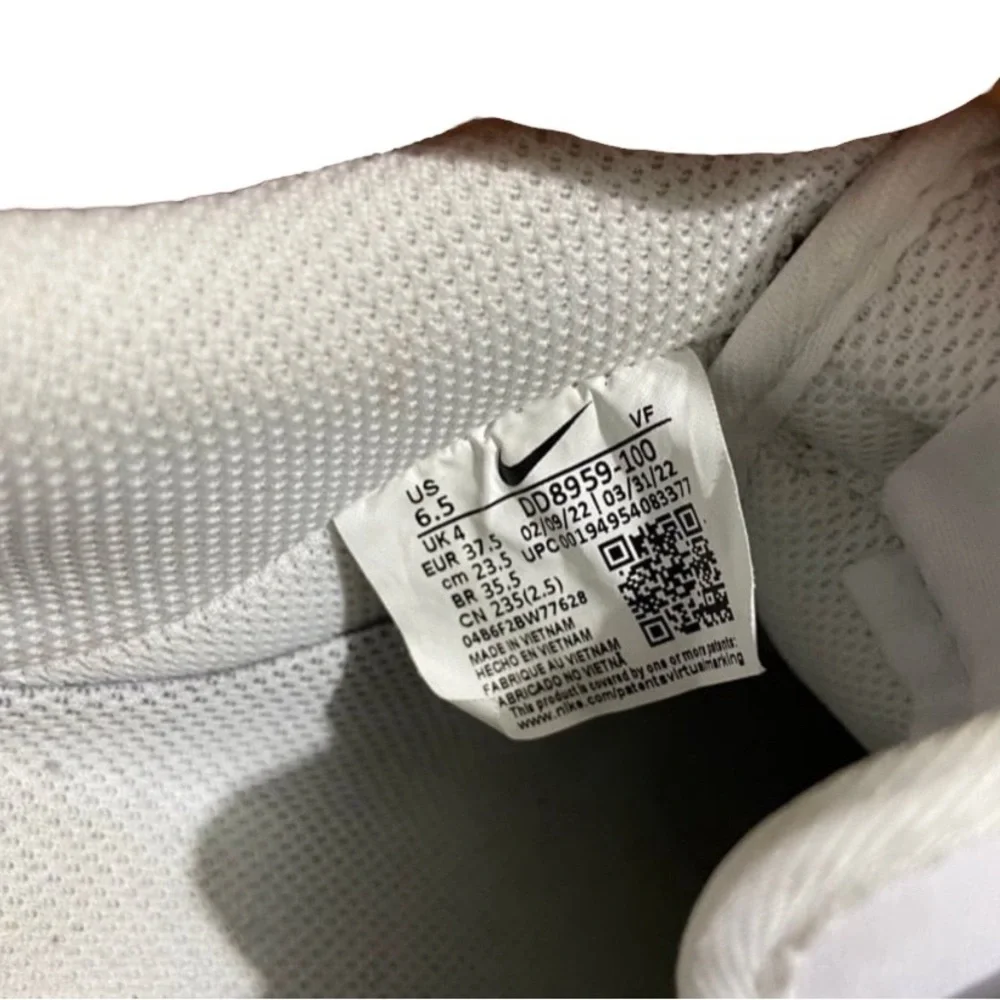 Nike Air Force 1 - Picture 3 of 3